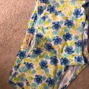 Hollister floral shorts